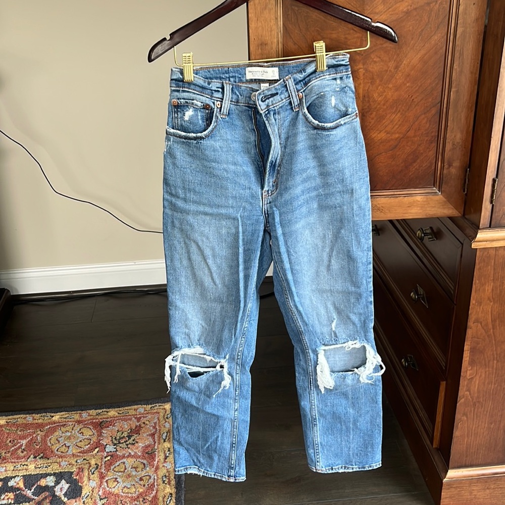 Abercrombie Jeans 		
Women's
Curve Love Ultra High Rise Ankle Straight Jeans